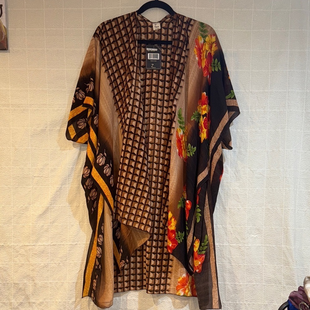 Floral Patterned Kimono Top